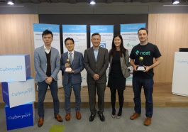 圖左至右: Seasonalife聯合創辦人顔耀輝、Privé Managers董事總經理李享澤 、數碼港行政總裁林向陽、Clare.AI 聯合創辦人何思穎和Neat聯合創辦人 Igor Wos。